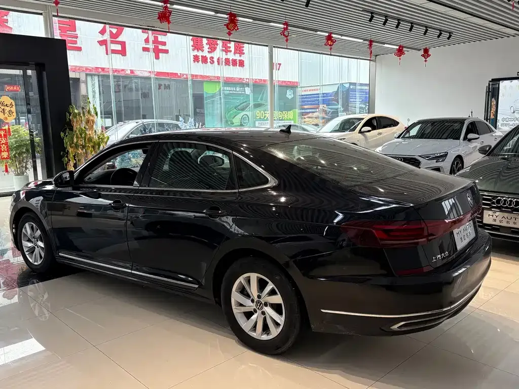 Volkswagen Passat — фото 7