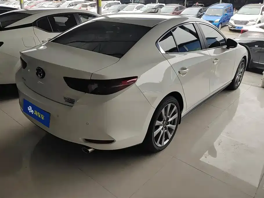 Mazda 3 Axela 2023 из CN, фото 9