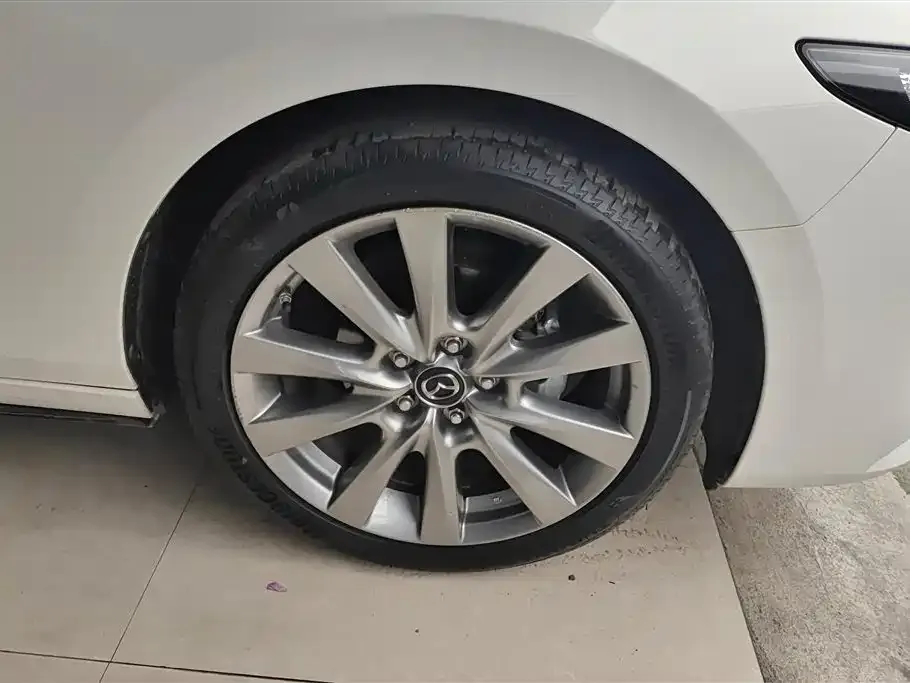 Mazda 3 Axela 2023 из CN, фото 7