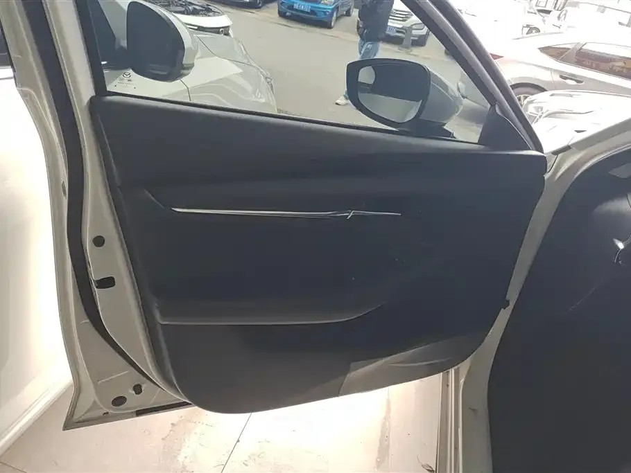 Mazda 3 Axela 2023 из CN, фото 3