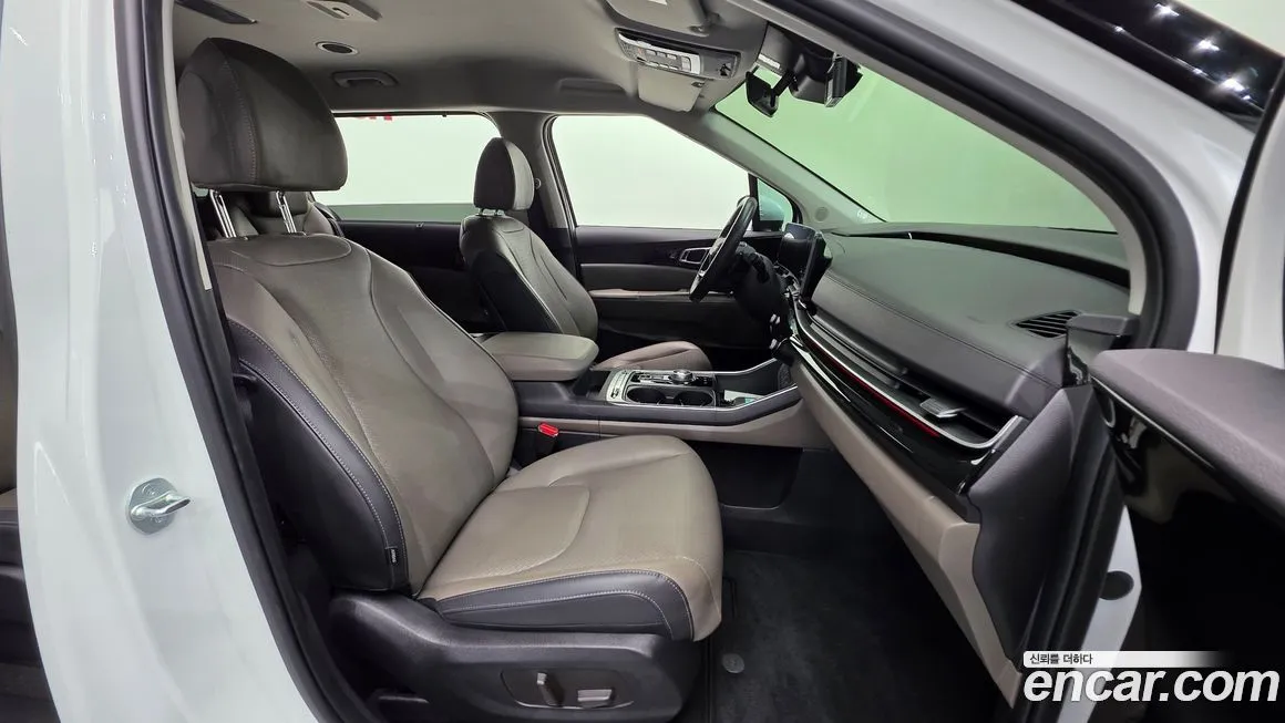 Kia Carnival — фото 10