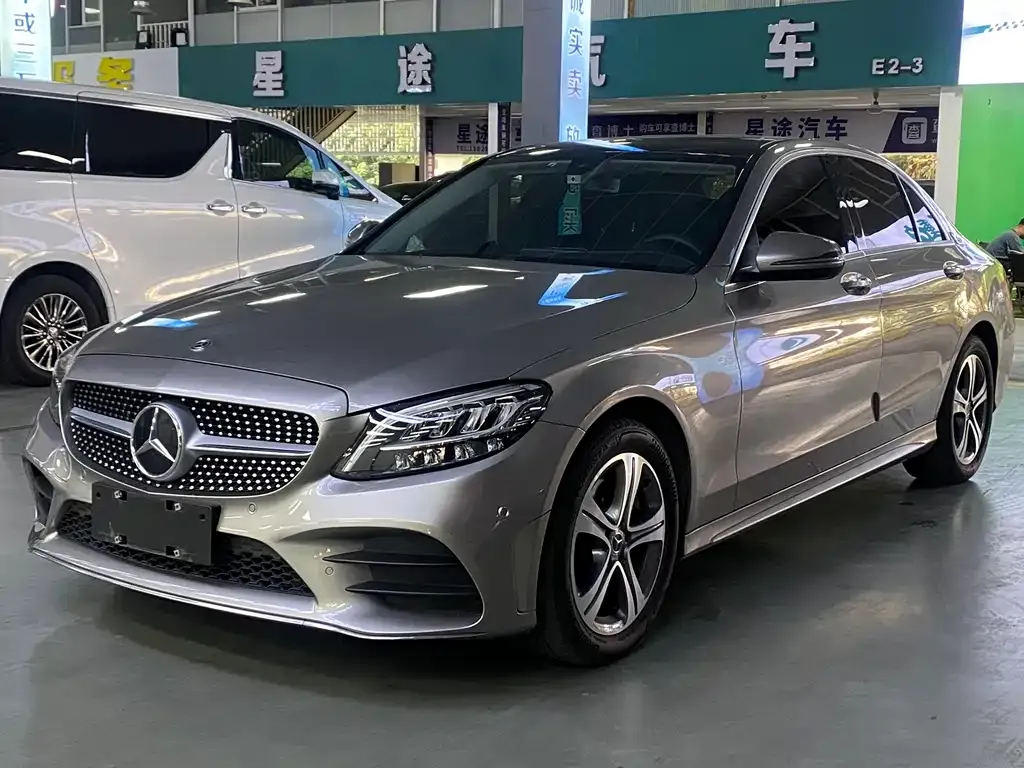Mercedes-Benz C-Class — фото 1