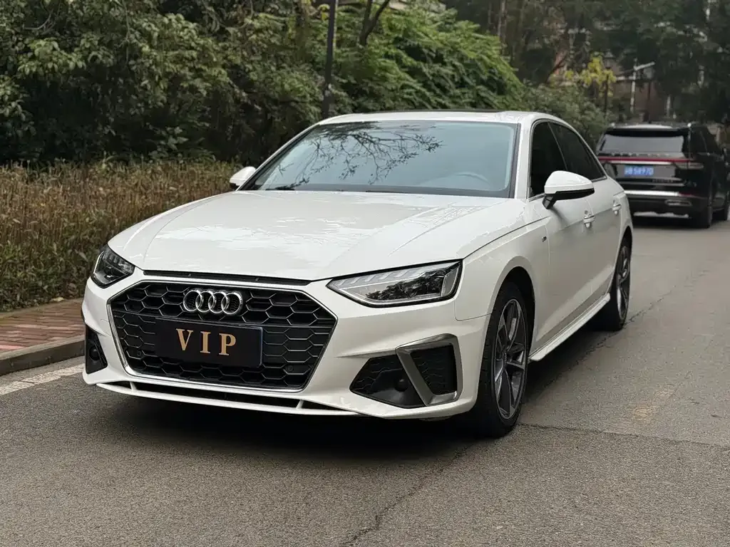 Audi A4L 2021 из CN, фото 1