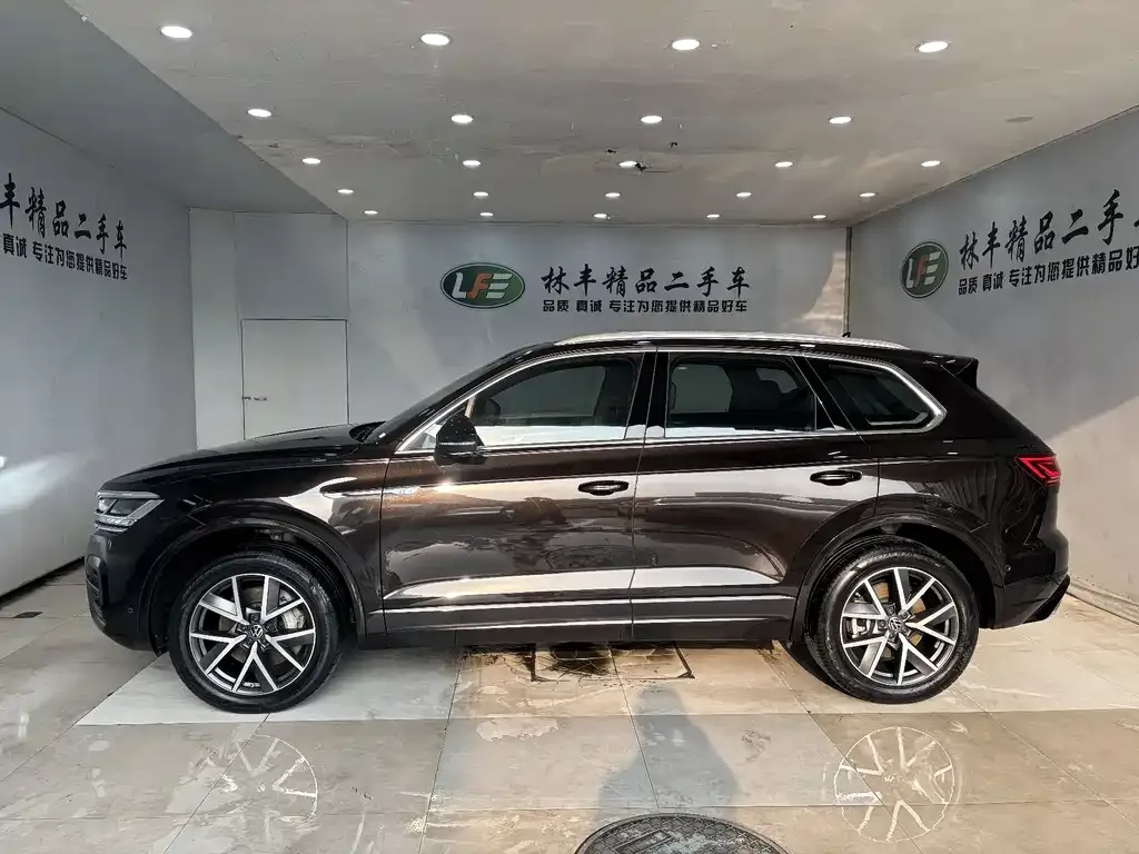 Volkswagen Touareg 2021 из CN, фото 4