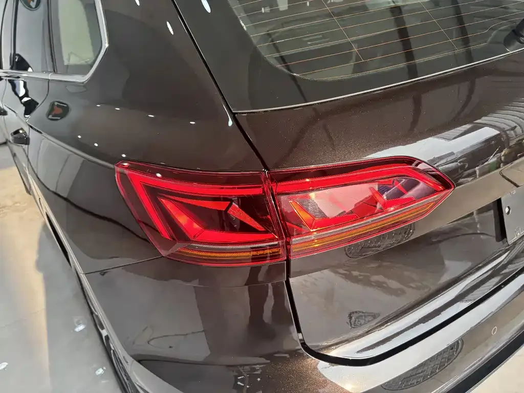 Volkswagen Touareg 2021 из CN, фото 7