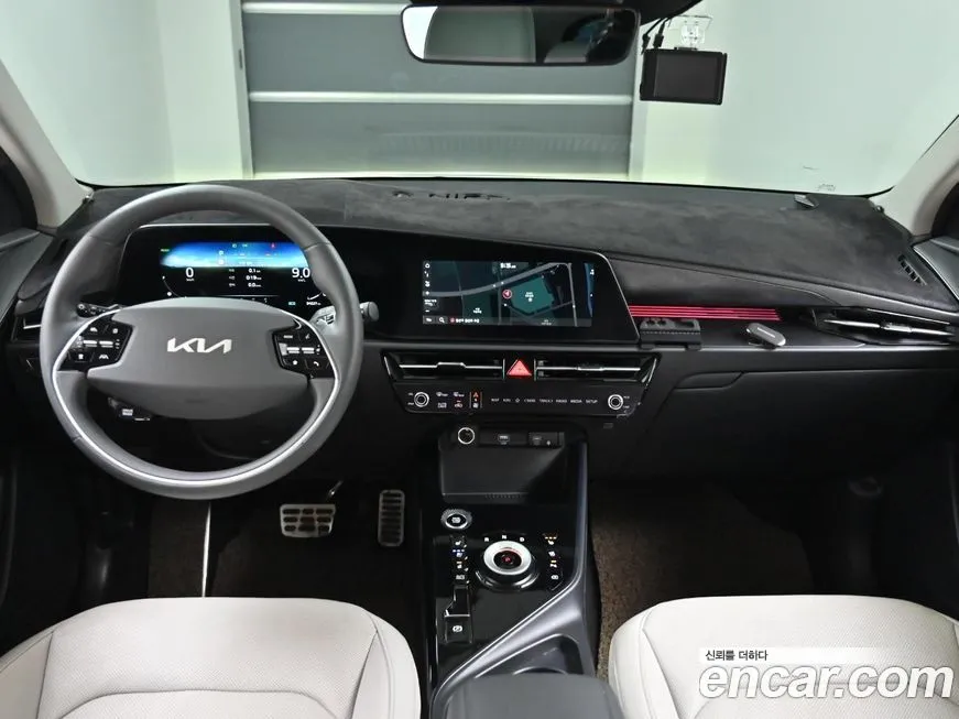 Kia Niro — фото 10