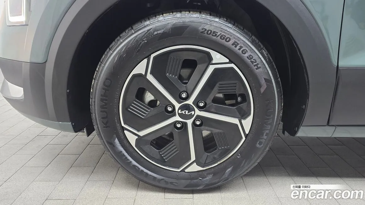Kia Niro 2023 из KR, фото 2