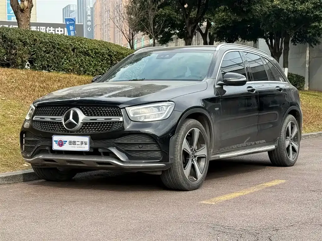Mercedes-Benz GLC — фото 1