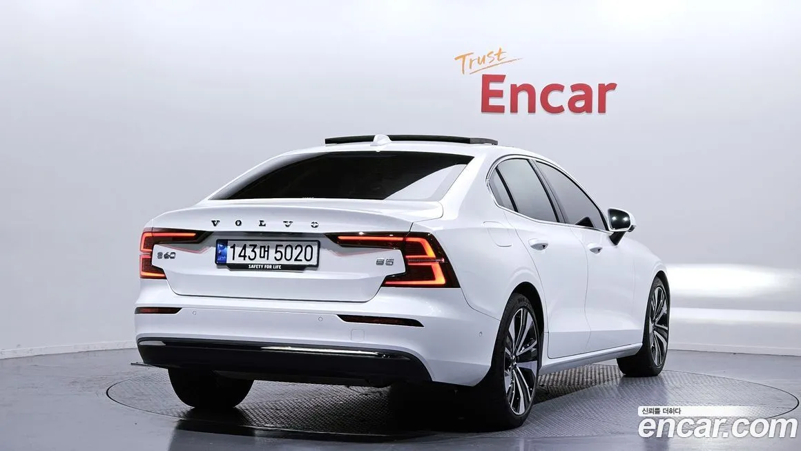 Volvo S60 2023 из KR, фото 5