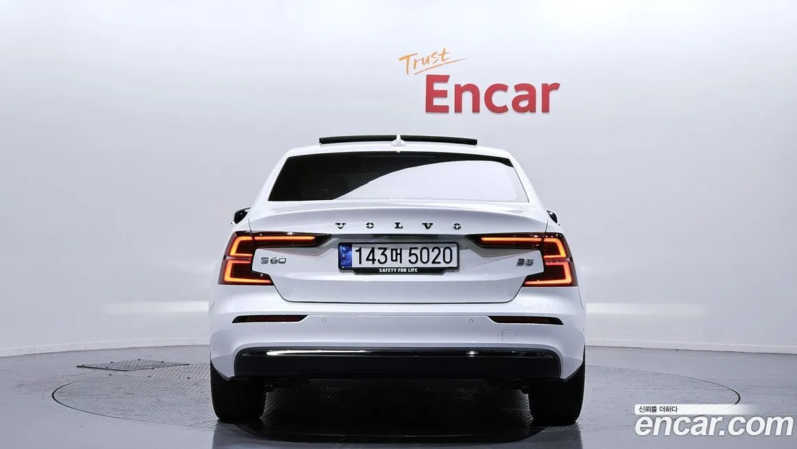 Volvo S60 2023 из KR, фото 4