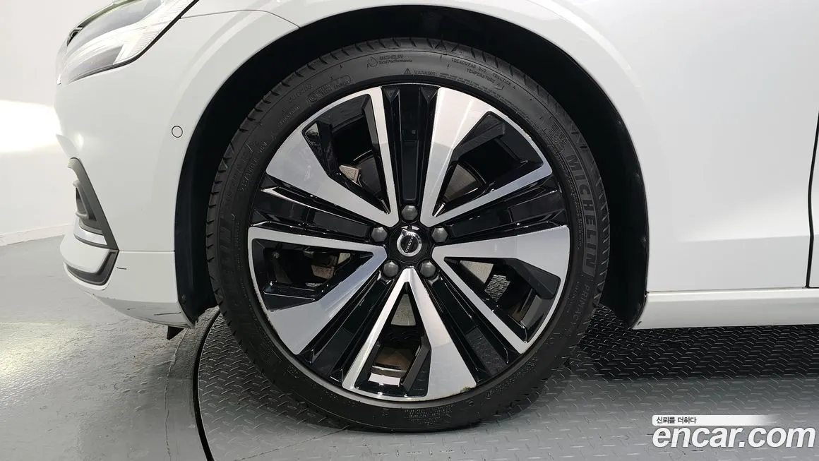 Volvo S60 2023 из KR, фото 6