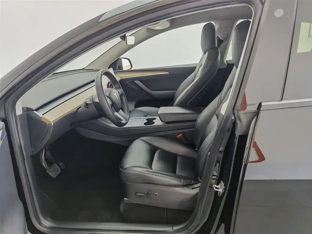 Tesla Model Y 2022 из CN, фото 10