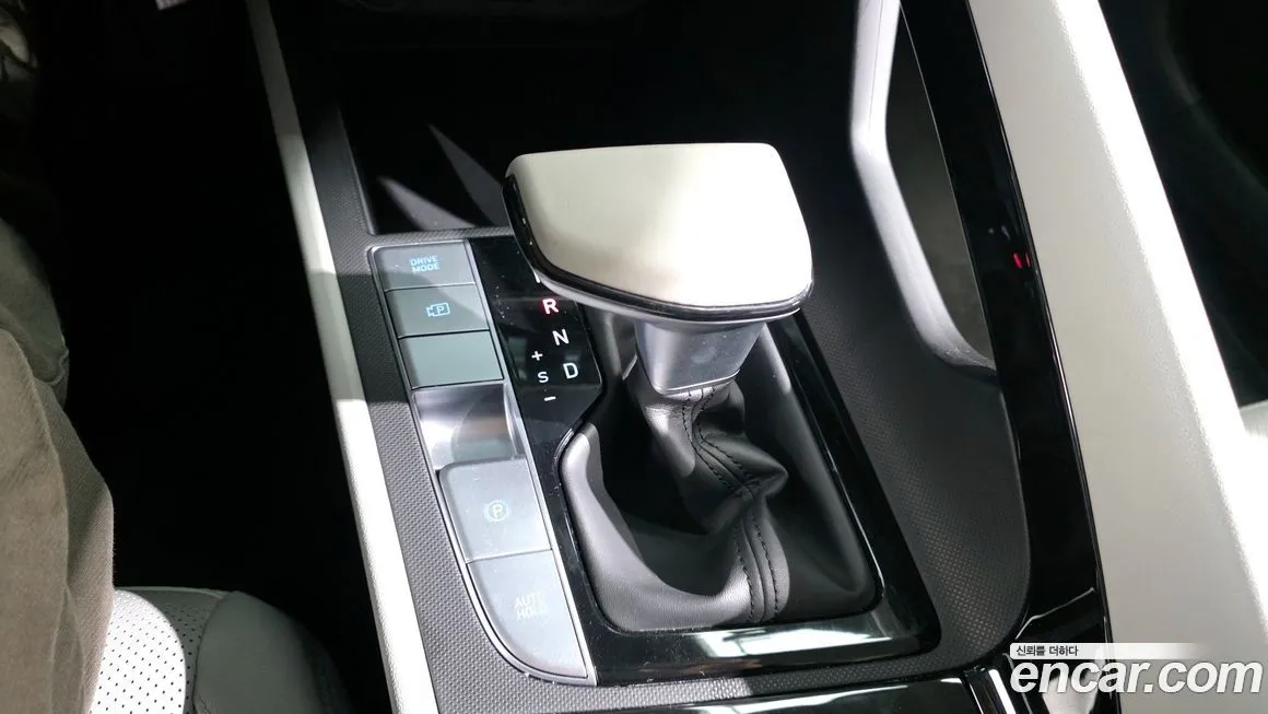 Hyundai AVANTE — фото 10