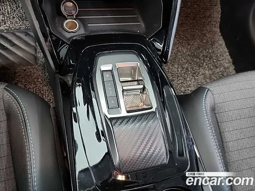 Peugeot 208 2022 из KR, фото 3