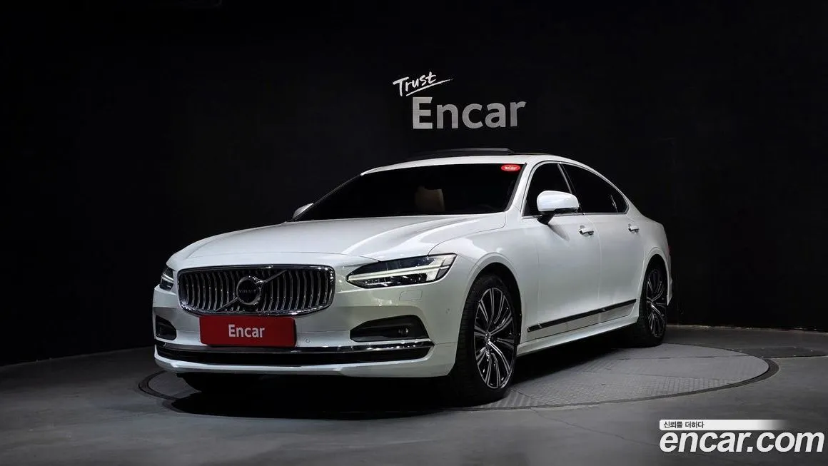 Volvo S90 — фото 1