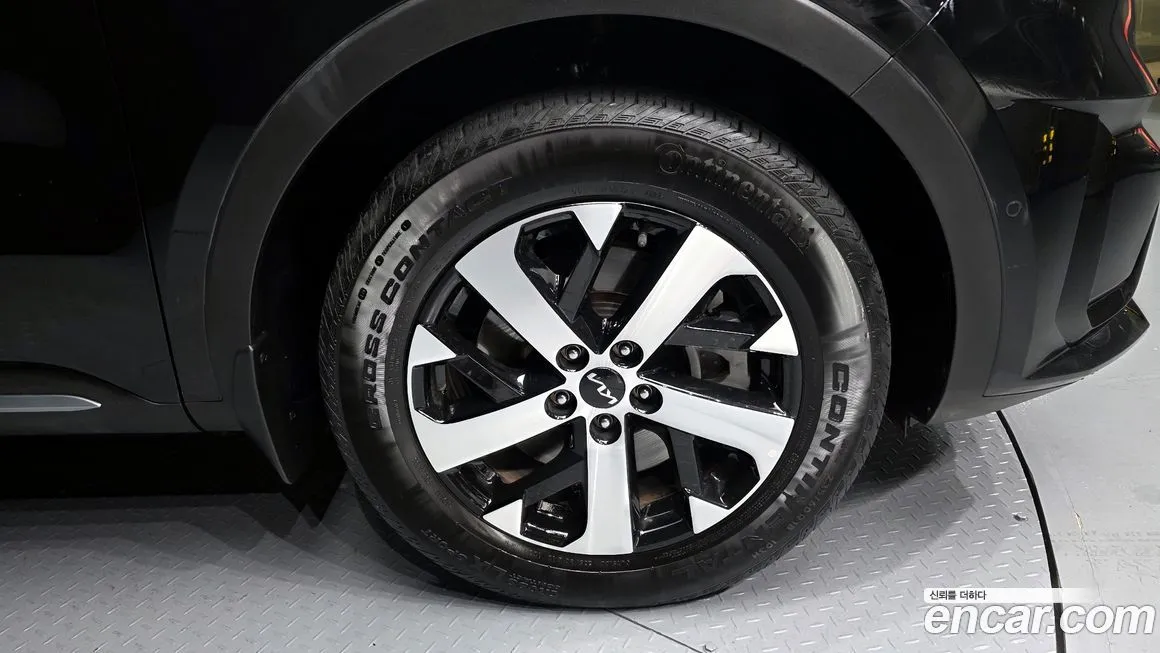 Kia Sorento — фото 8