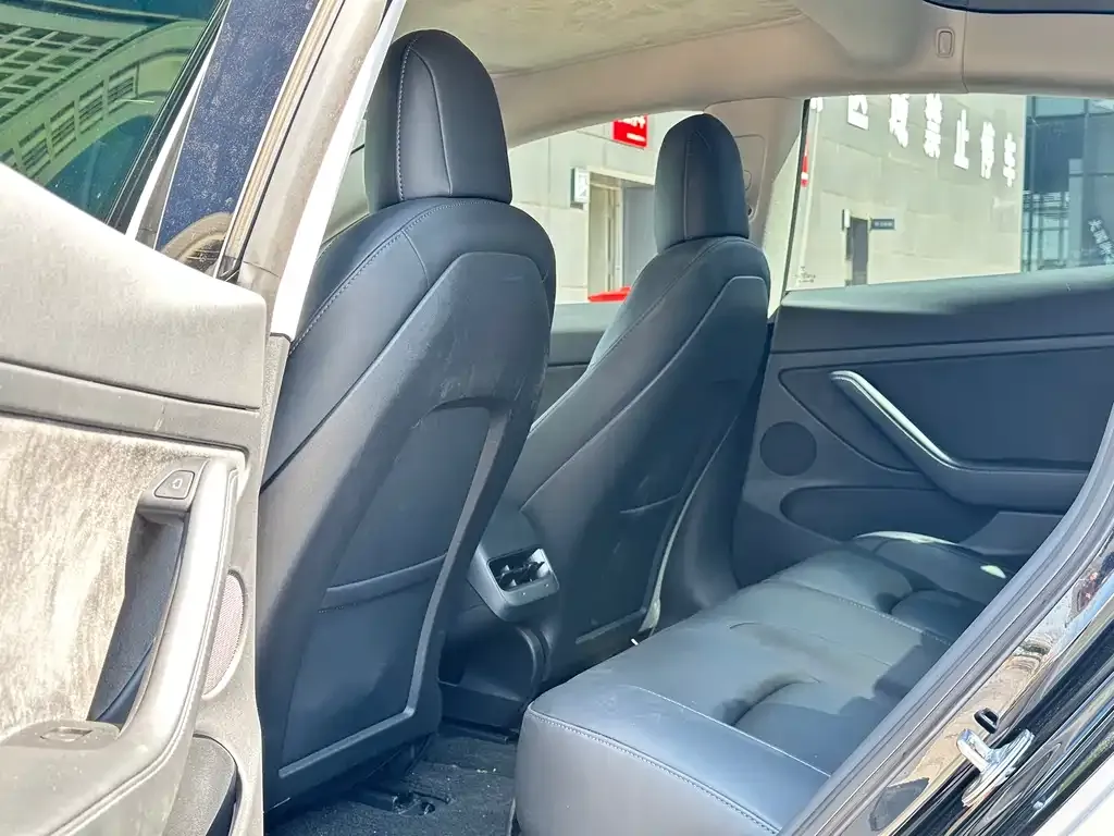 Tesla Model 3 — фото 3