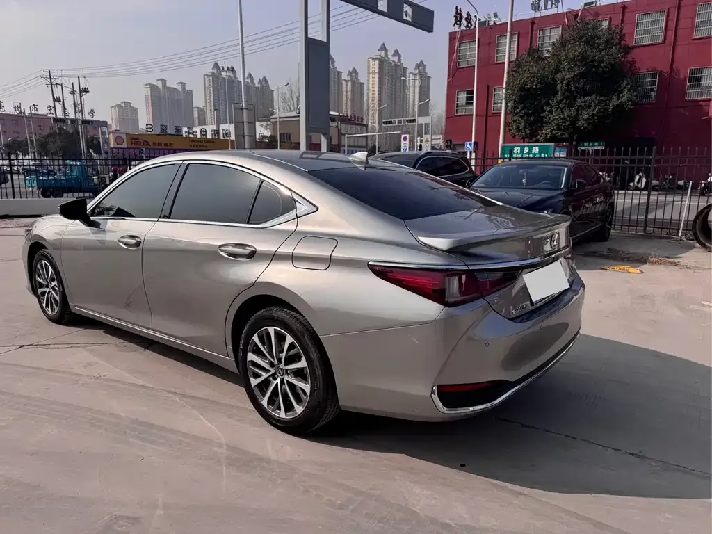 Lexus ES 2023 из CN, фото 6