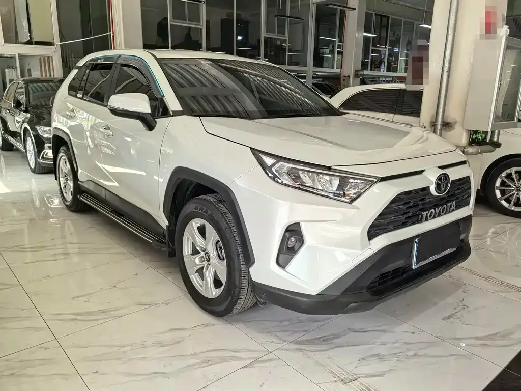 Toyota RAV4 2024 из CN, фото 8