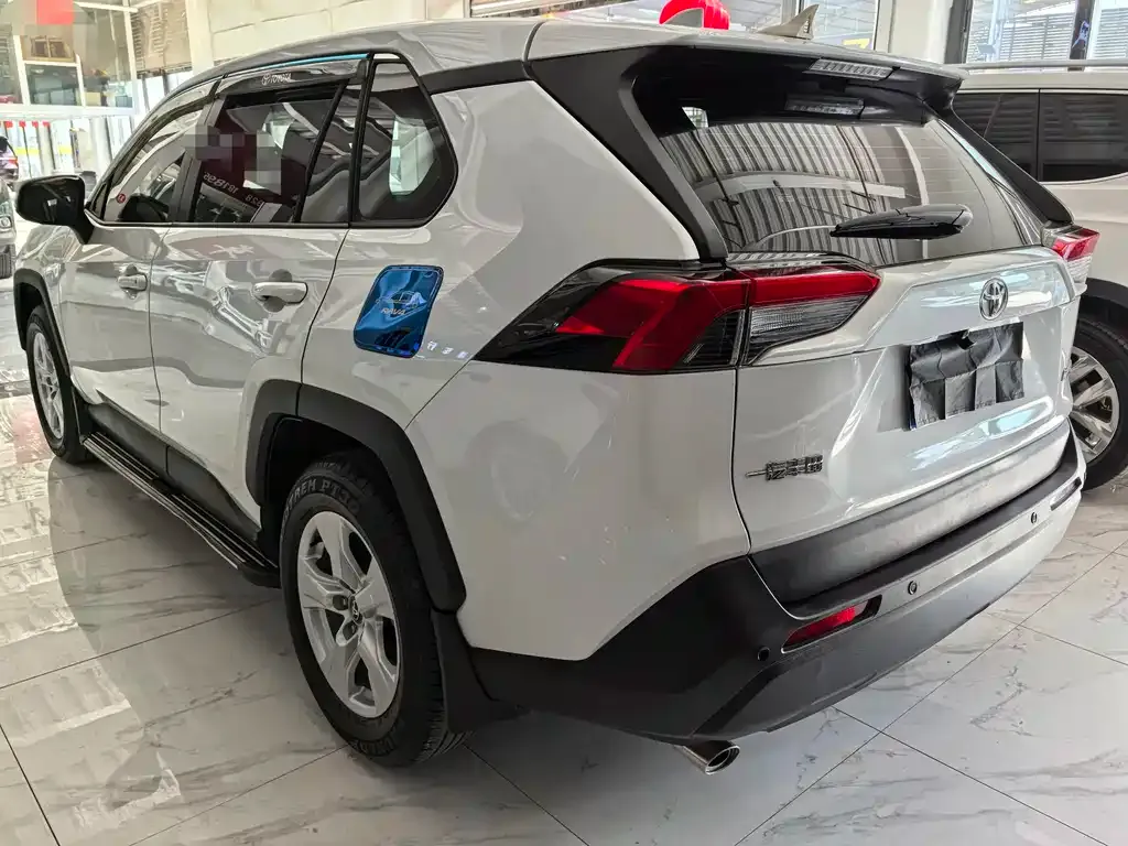 Toyota RAV4 2024 из CN, фото 3