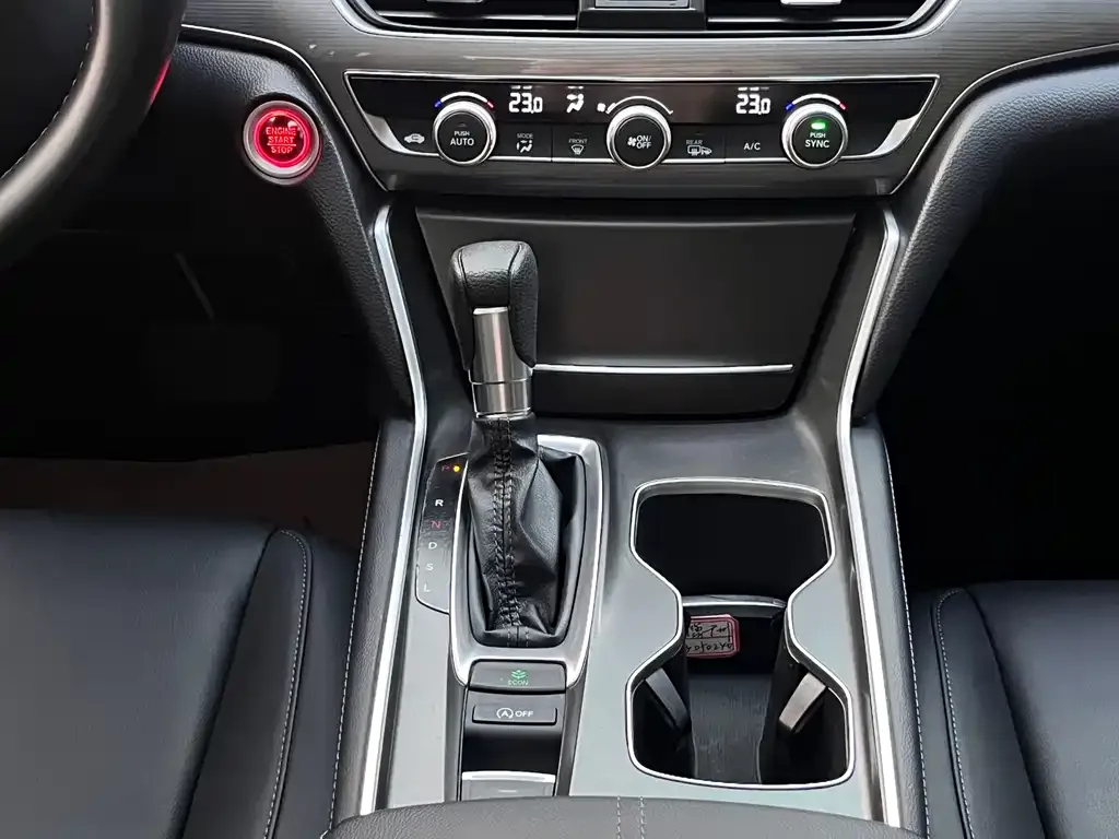 Honda Accord 2022 из CN, фото 2