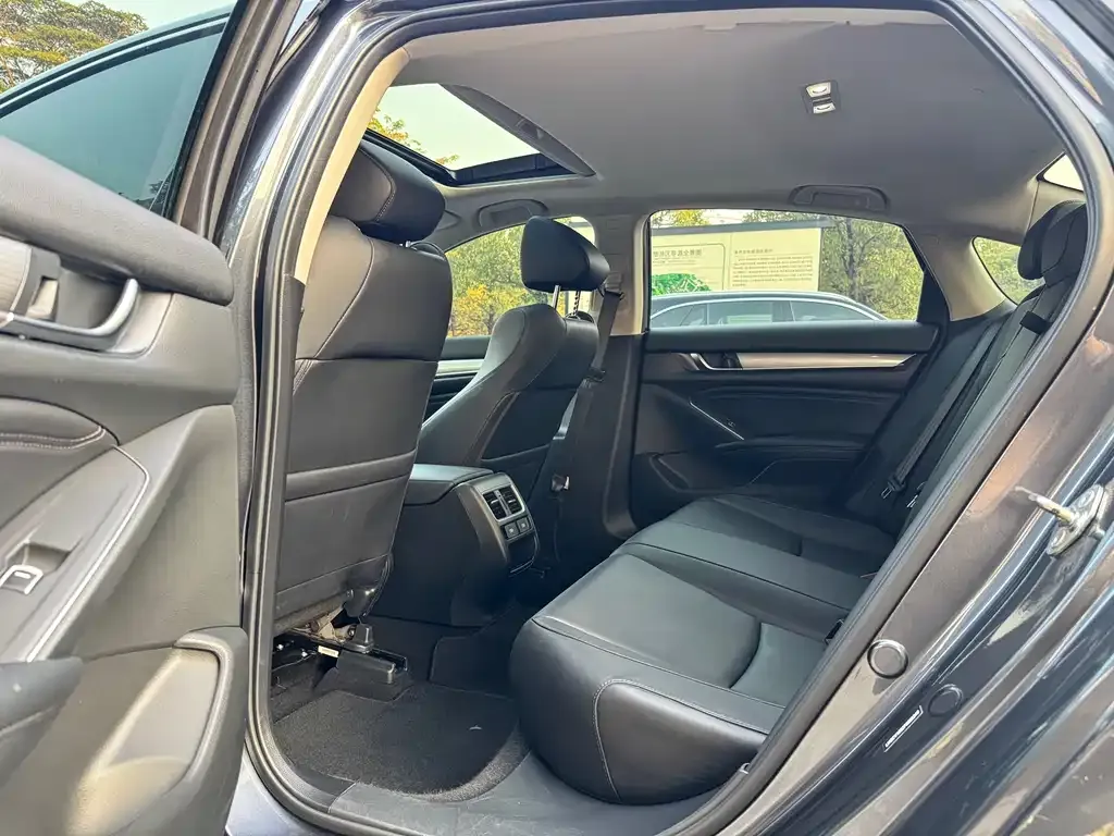 Honda Accord 2022 из CN, фото 4