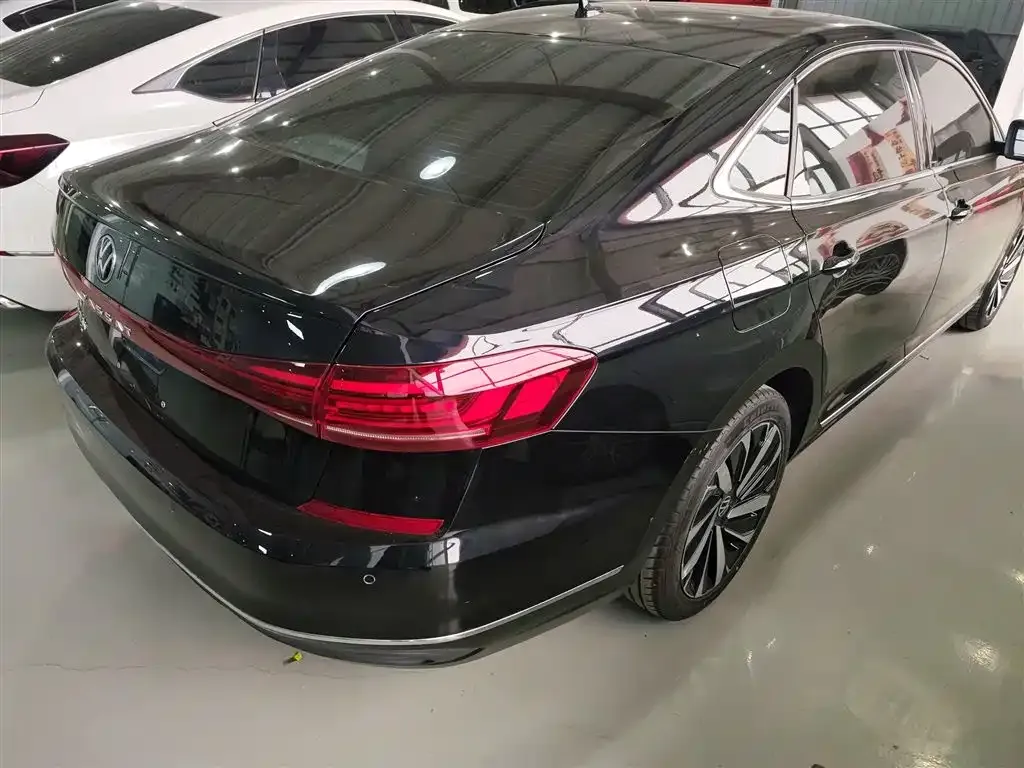 Volkswagen Passat 2024 из CN, фото 10