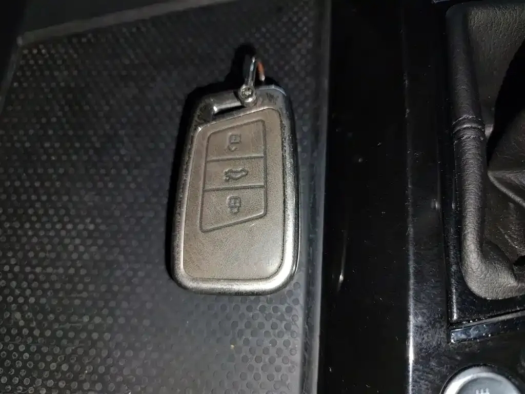 Volkswagen Passat 2024 из CN, фото 2