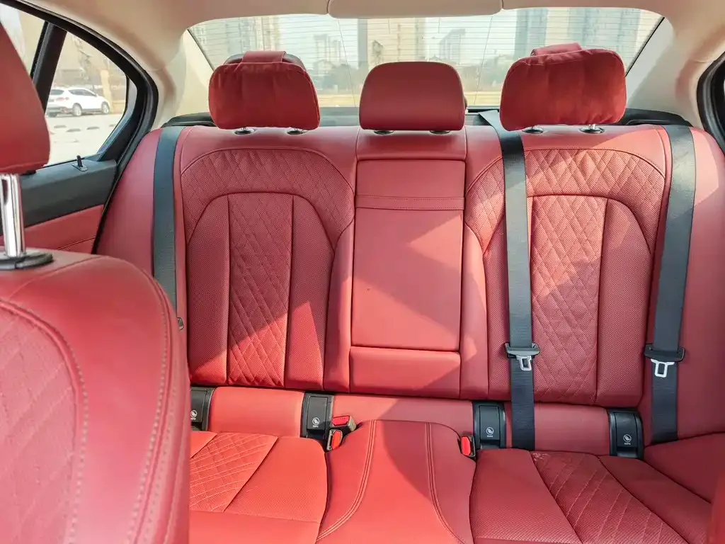BMW i3 2024 из CN, фото 3