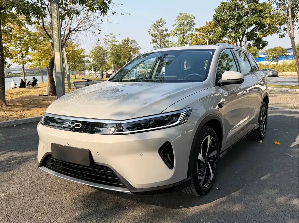 BYD Seal 05 DM-i — фото 1