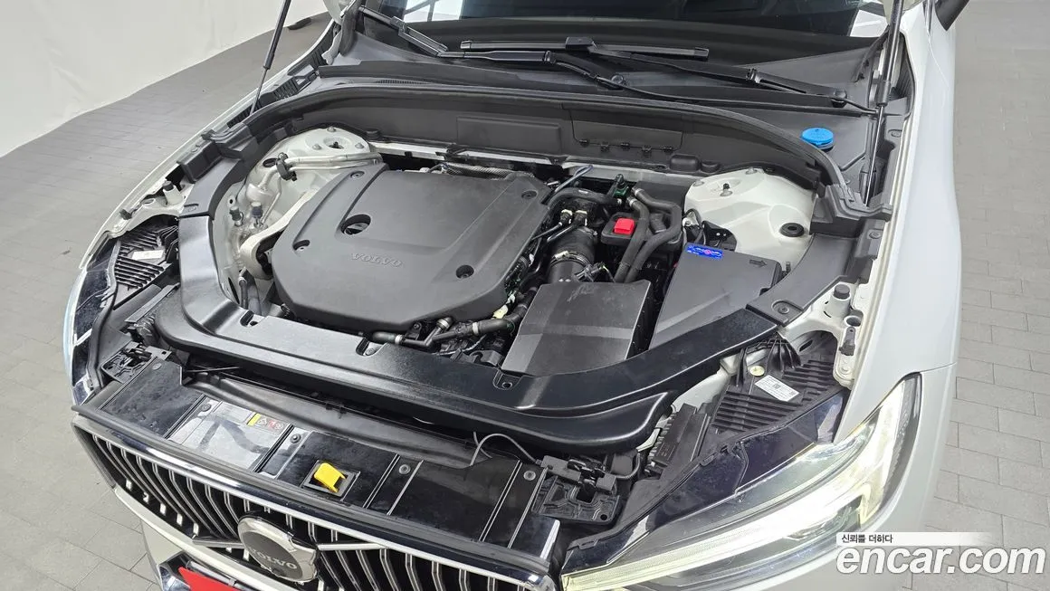 Volvo XC60 2022 из KR, фото 4