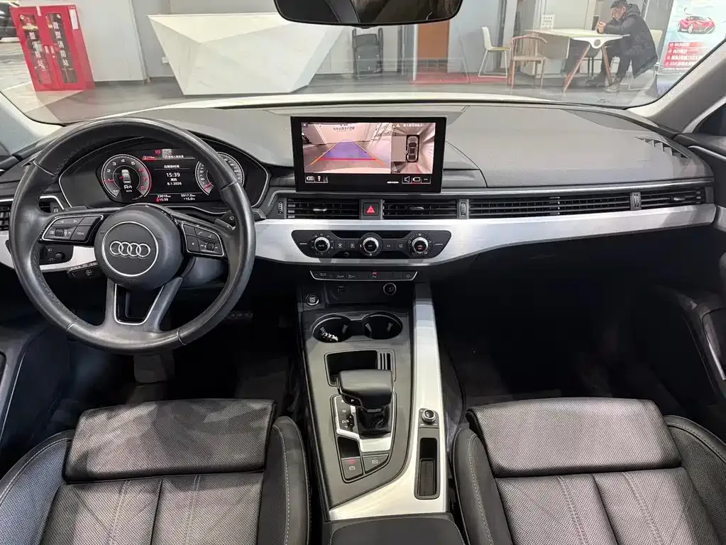 Audi A4L 2022 из CN, фото 9