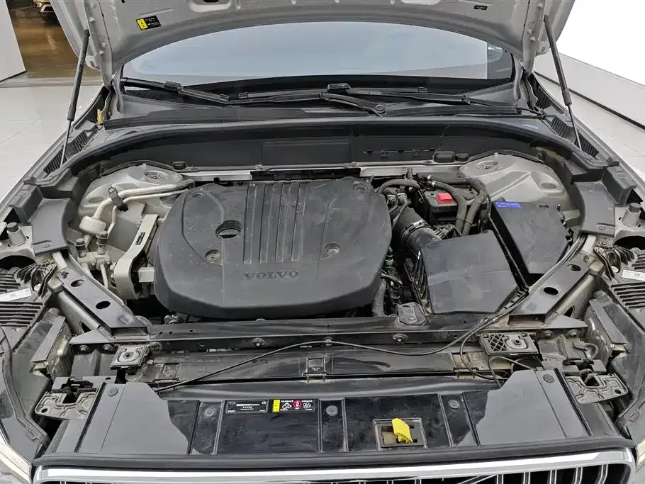 Volvo XC60 2024 из CN, фото 9