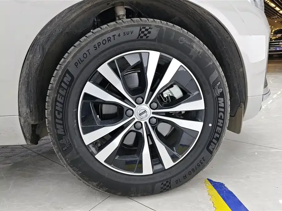 Volvo XC60 2024 из CN, фото 10