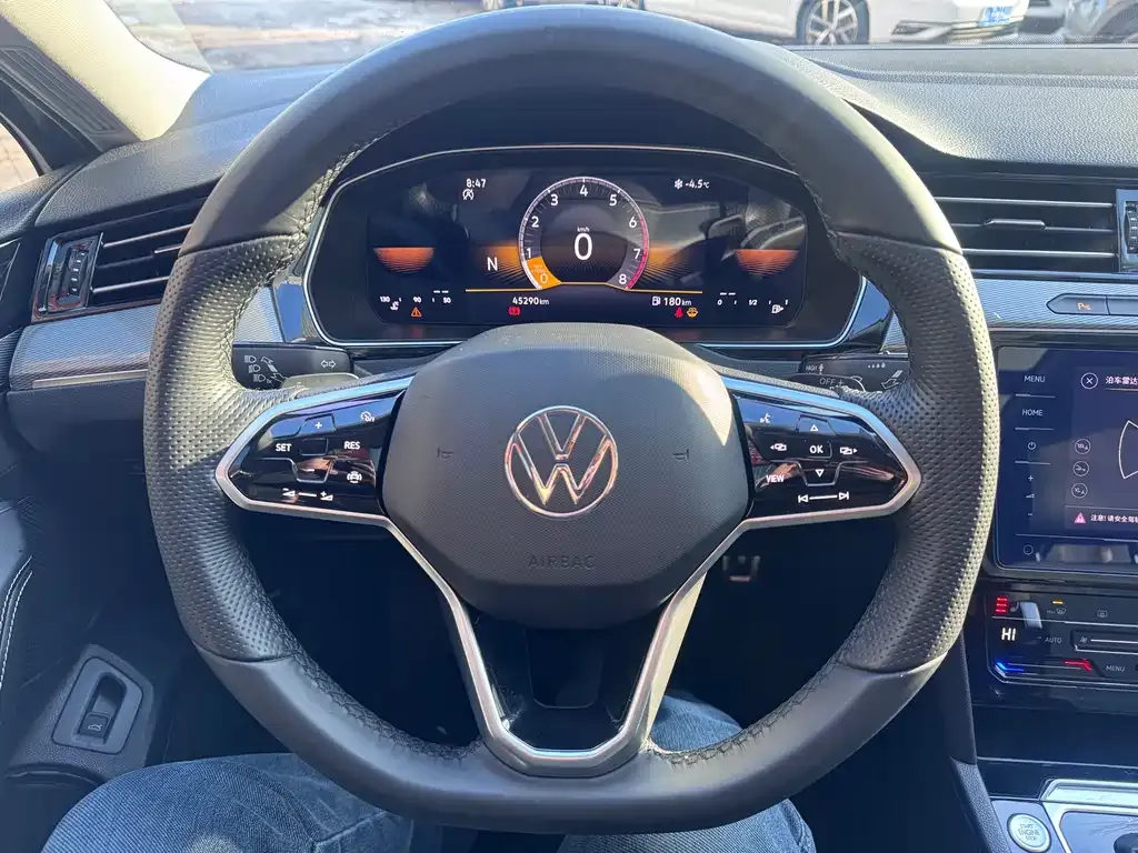 Volkswagen Magotan 2024 из CN, фото 3