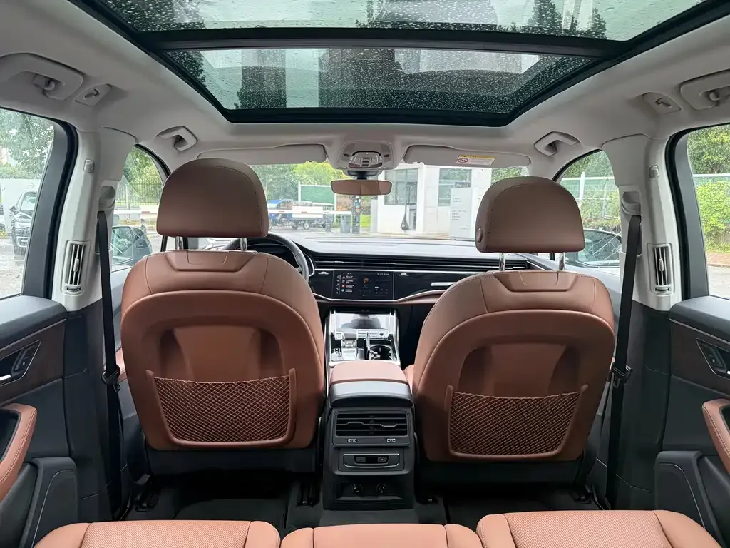 Audi Q7 2026 из CN, фото 4