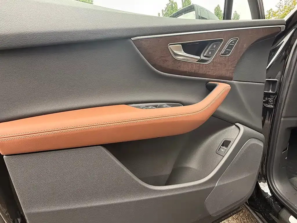 Audi Q7 2026 из CN, фото 7
