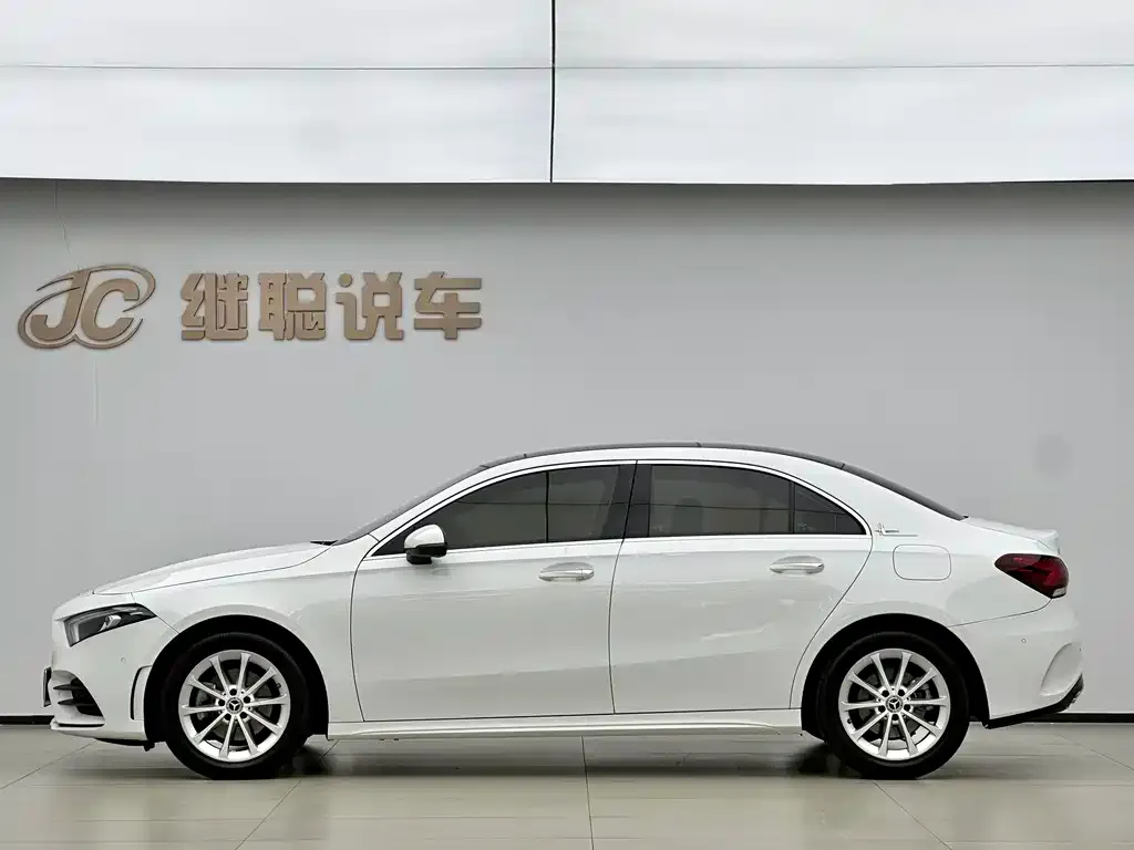 Mercedes-Benz A-Class 2022 из CN, фото 8
