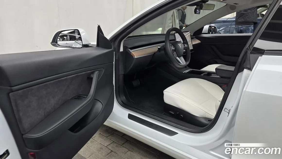 Tesla Model 3 2021 из KR, фото 2