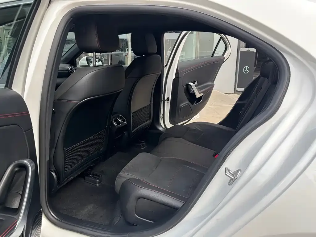 Mercedes-Benz A-Class 2024 из CN, фото 9