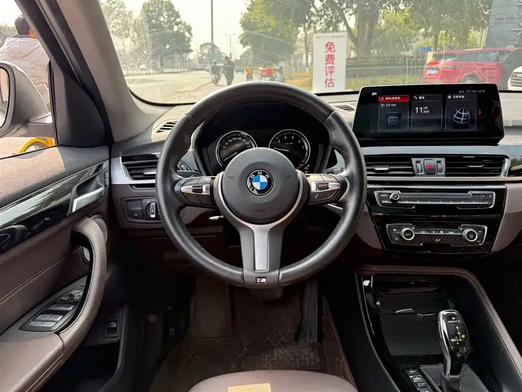 BMW X1 — фото 5