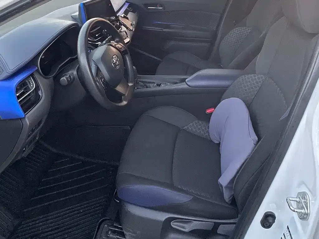 Toyota C-HR 2021 из CN, фото 4