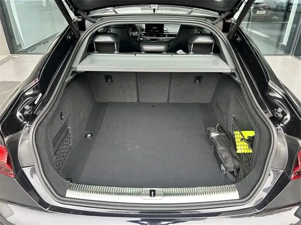 Audi RS 5 2024 из CN, фото 8