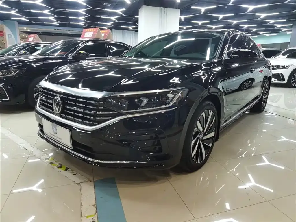 Volkswagen Passat 2023 из CN, фото 1