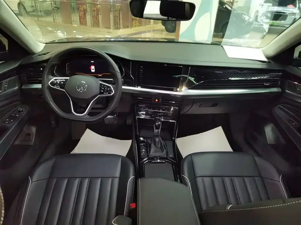 Volkswagen Passat 2023 из CN, фото 5