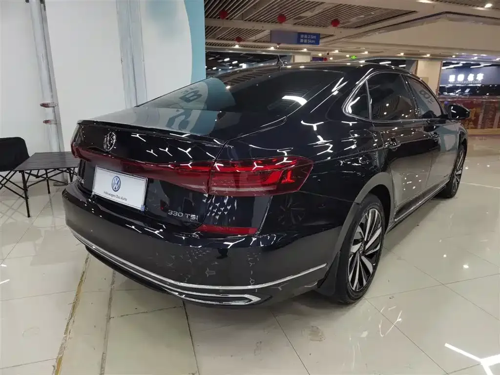 Volkswagen Passat 2023 из CN, фото 7