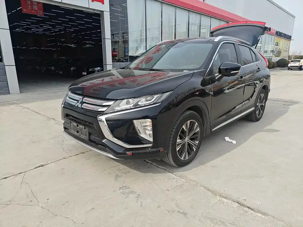 Mitsubishi Eclipse Cross — фото 6