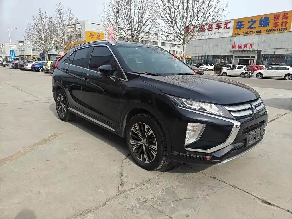 Mitsubishi Eclipse Cross — фото 8