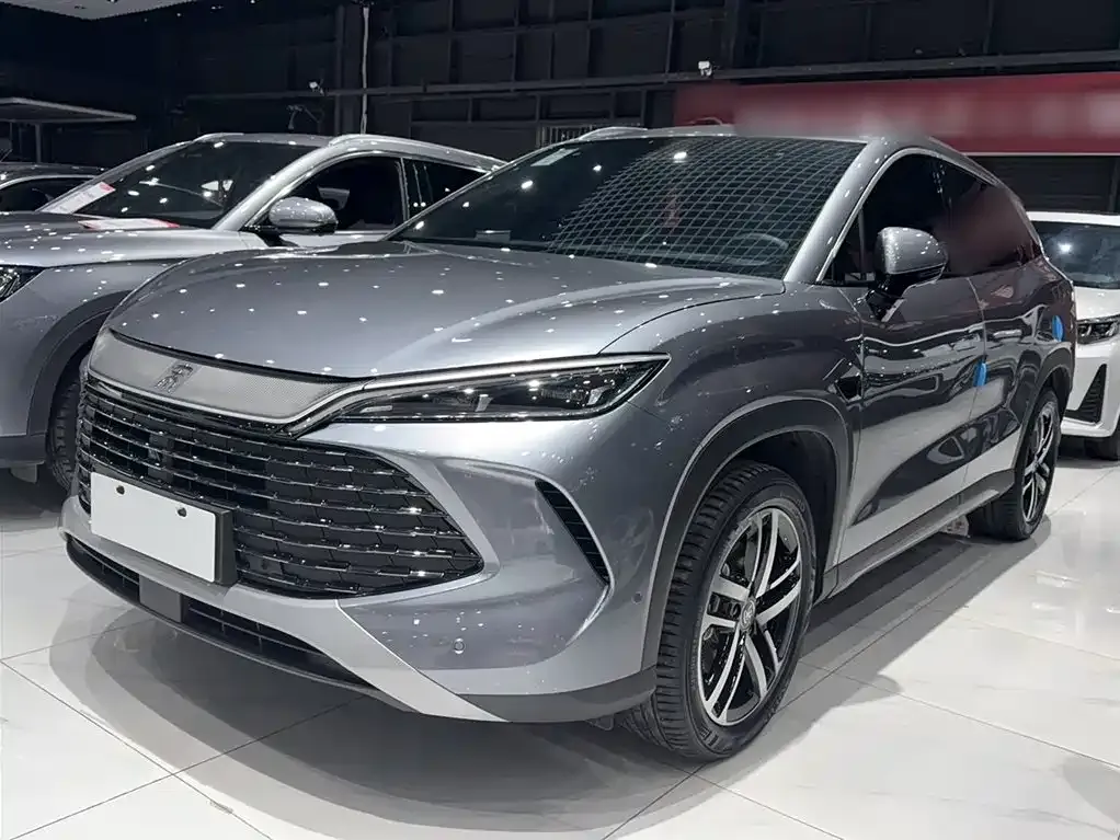 BYD L DM-i — фото 7