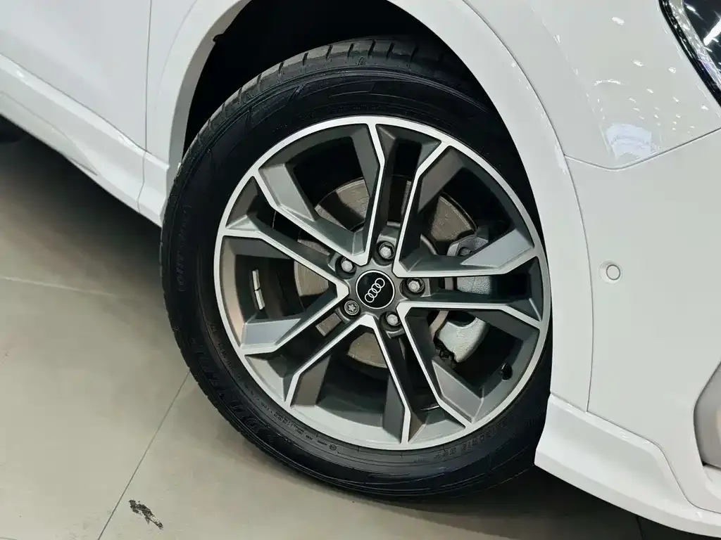 Audi Q3 2022 из CN, фото 4